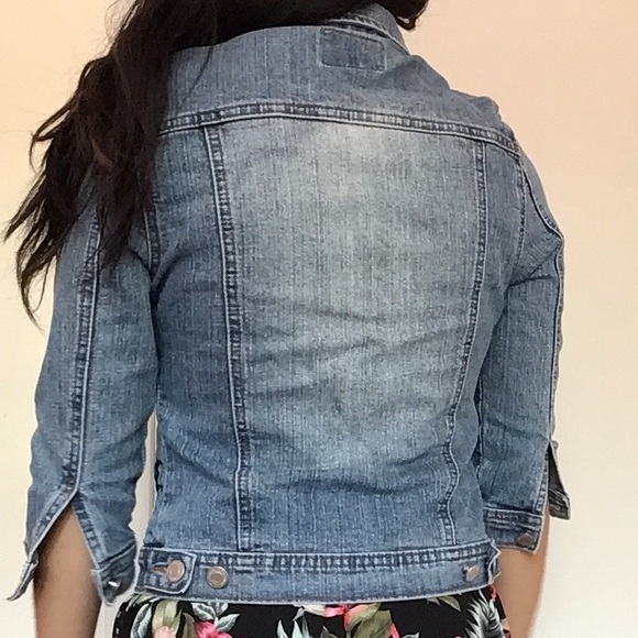 Levi’s 3/4 sleeve jean jacket - Picture 3 of 5